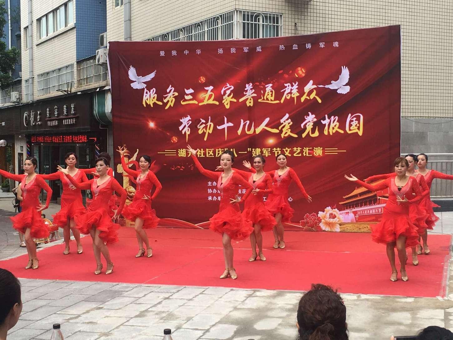 沪指收复2900点！“中字头”领衔涨势，万亿中国石油涨停封板！中证100ETF基金（562000）劲涨2%